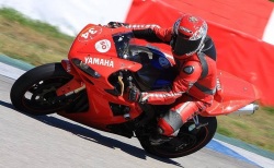 Yamaha R1 czy Ducati