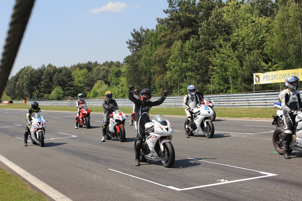 Zawodnicy Triumph Ducati Speed Day z