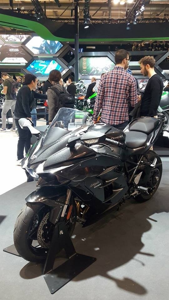 Kawasaki H2SX 2018 Eicma