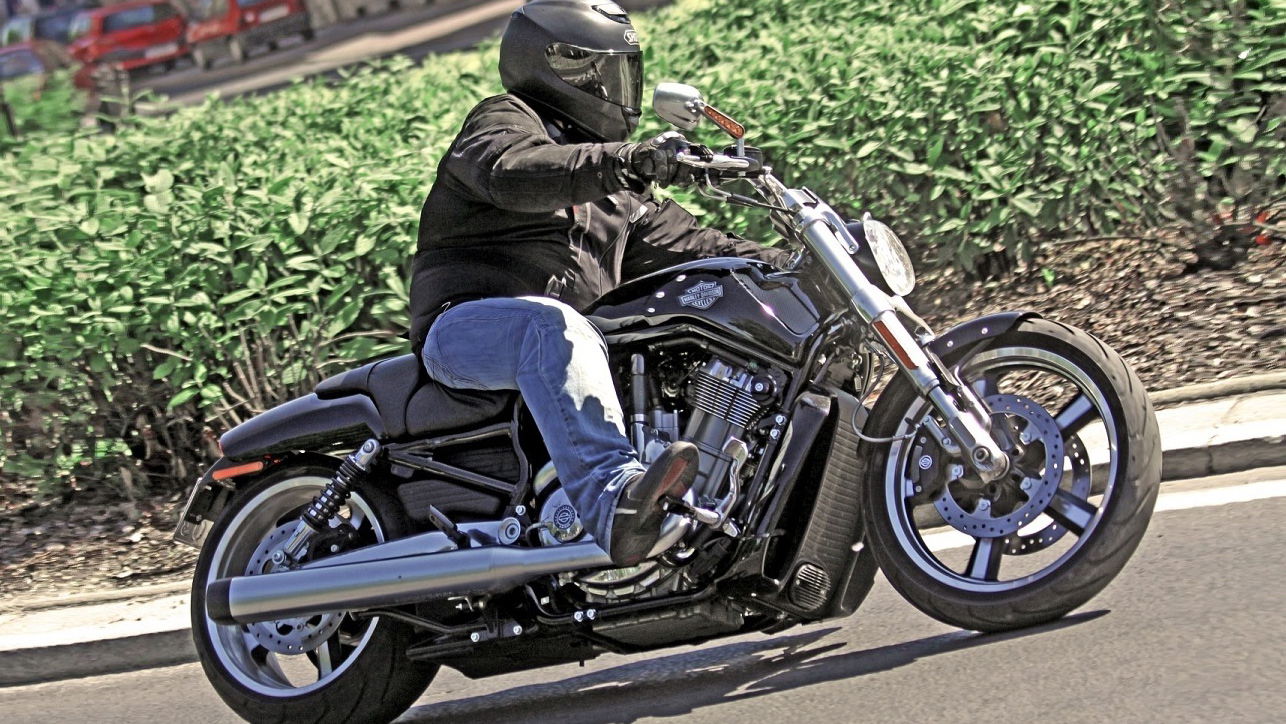 Harley Davidson V Rod Muscle HDR jazda z