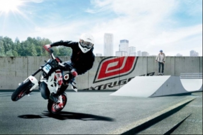 suzuki extrigger 01 z