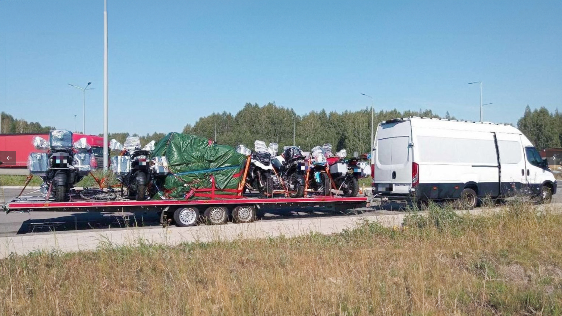 skardziono lawete z 6 motocyklami za pol miliona zlotych z