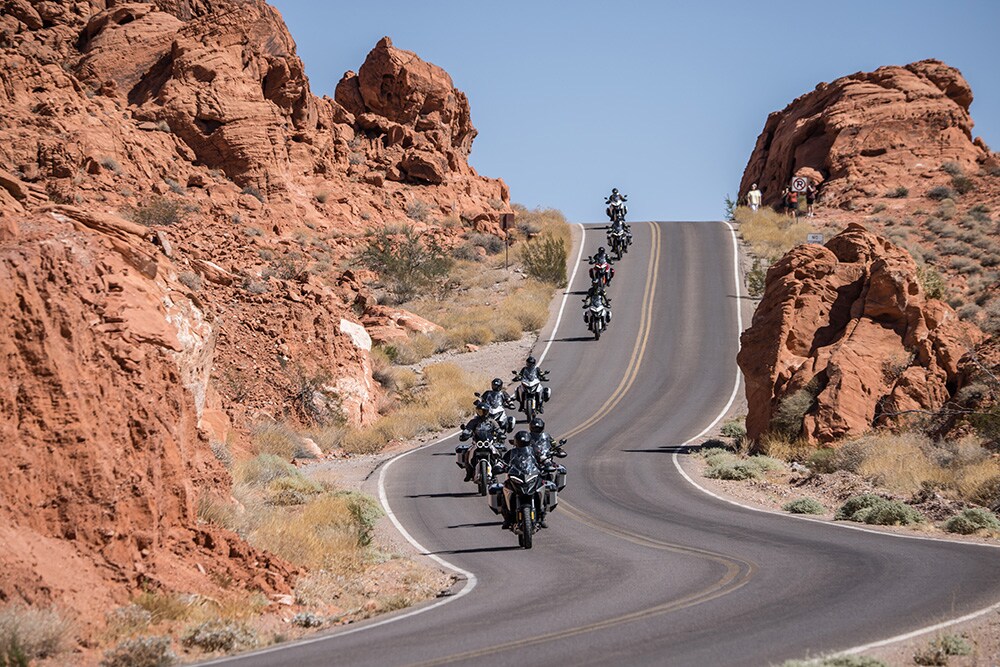 DUCATI EXPEDITION MASTERS WESTUSA UC789998 Low z