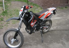 moto 008