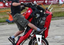 Bez przedniego zawieszenia