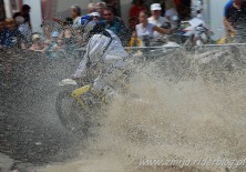 Jazda po wodzie motocyklem