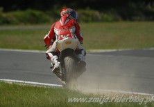 Wycieczka przytrybunkach po piasku