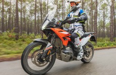 KTM 890 Adventure model 2023 test motocykla