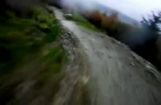 Downhill - pojedynek rower kontra motocykl