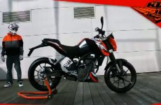 125 Duke 2011 - stworz wlasnego KTMa