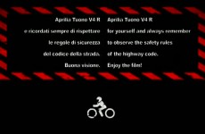 Aprilia Tuono V4 R - naked w akcji
