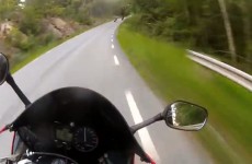 Centymetry od tragedii motocyklistow