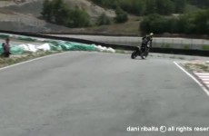 Dani Ribalta Supermoto No Limits 20 - poslizg shimmy highside i wheelie