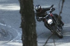 Ducati Diavel  2011 - oficjanle video