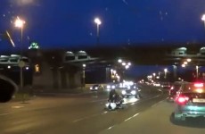 Motocyklista przygnieciony przez wlasny jednoslad - wypadek w Rosji
