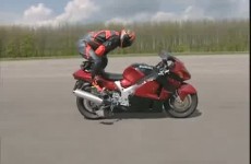 Rekord Guinnessa predkosci w jezdzie za motocyklem