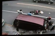 Tajwan - sprawca wypadku ucieka ludzie nie reaguja