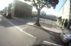 Wypadek - Suzuki GSX-R pomiedzy dwoma samochodami