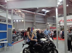 stoisko suzuki wystawa motocykli 2012