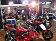 triumph 4 ogolnopolska wystawa motocykli i skuterow