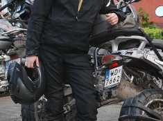 Karol Godyn z motocyklem