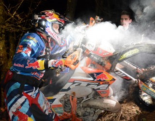 Jonny Walker drugi na mecie z