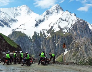 Motocykle w Himalajach z