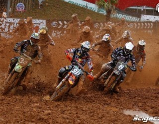 Start wyscigu Mistrzostwa Swiata Motocross Brazylia 2012