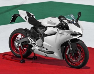 na torze Ducati 899 Panigale z