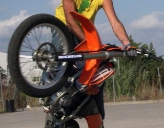 KTM 85 stunt riding