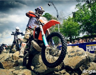 Red Bull Romaniacs 2012 przez kamienie