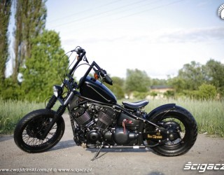 lewy bok Yamaha XVS650