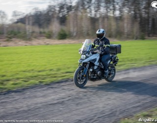 01 Suzuki VStrom 10150 25 pole