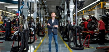 Sprzedaż motocykli Ducati w pierwszej połowie 2022 r. Domenicali przeprasza za opóźnienia