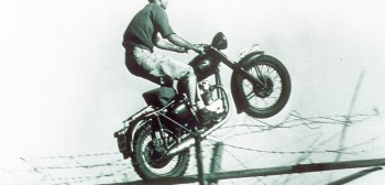 Steve McQueen. Mia� w sercu szybko��, ale jego dusz� wype�nia�y motocykle