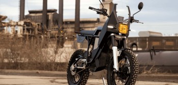 District ADV z charakterem. Lekki elektryk na szlaki