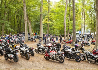 Park Chopina w Drawsku Pomorskim opanowany przez motocykle. Ponad 800 maszyn na ESKA Rider Show 2 [GALERIA ZDJĘĆ]
