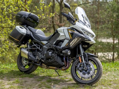 Kawasaki-Versys-1100 19719 1