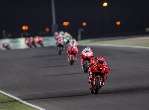 Otwarcie sezonu 2023 w MotoGP bez toru w Katarze. Zerwanie z tradycją w dobrej sprawie