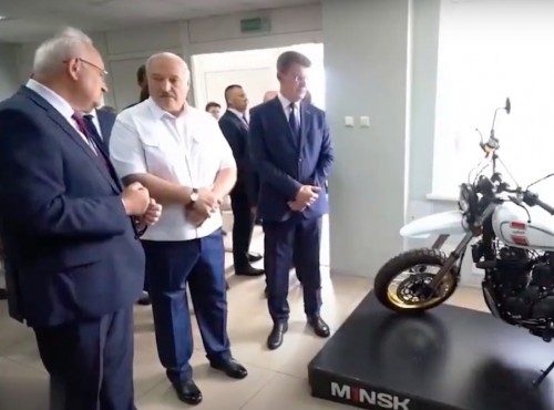 Producent motocykli Minsk zrugany przez Łukaszenkę. Poszło o kraj pochodzenia części