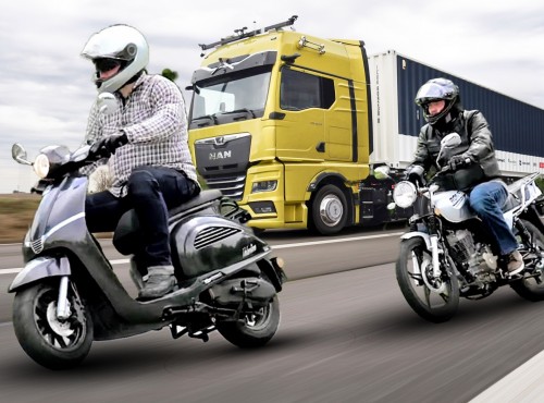 Czy motocyklem 125 można jeździć po autostradzie? Z jaką prędkością?