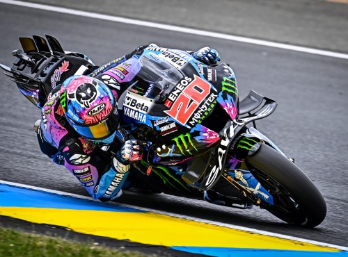 Motocykle MotoGP Yamaha z nowymi elementami aerodynamicznymi. Fabio Quartararo i Alex Rins dostanje ju w Katalonii