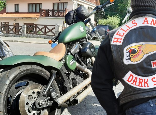 Czonkowie Hells Angels podejrzewani o zabjstwa na zlecenie Iranu