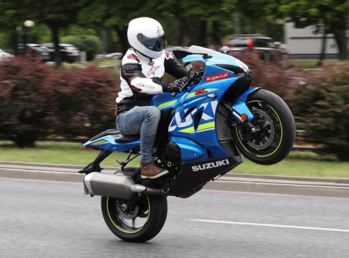 Kary za drift, jazd na jednym kole i wycigi. Sejm przyj zaostrzenie przepisw drogowych