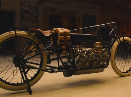 Curtiss V8: stuletnia, widlasta �semka na dw�ch ko�ach  