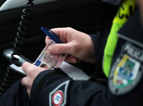 P�atno�� kart� za mandaty drogowe przed�u�ona. Nowe porozumienie Policji i Ministerstwa Finans�w i Gospodarki