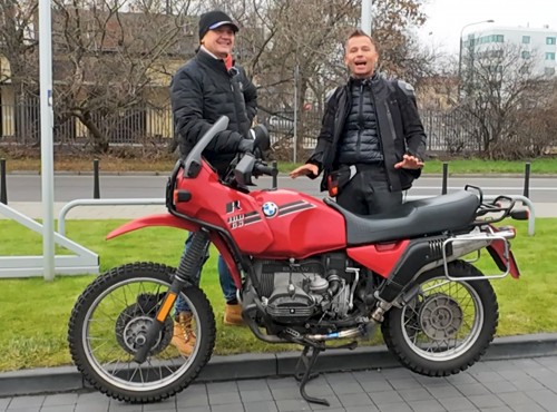 BMW R100GS. Blisko mu do 