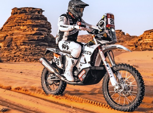 Dakar Rally 2026. Konrad Dąbrowski w czo�ówce Rally 2 na pó�metku Rajdu Dakar