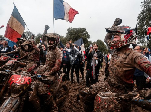 Motocykli�ci wygrywaj� we Francji. Chodzi o odpowiednik naszych SCT