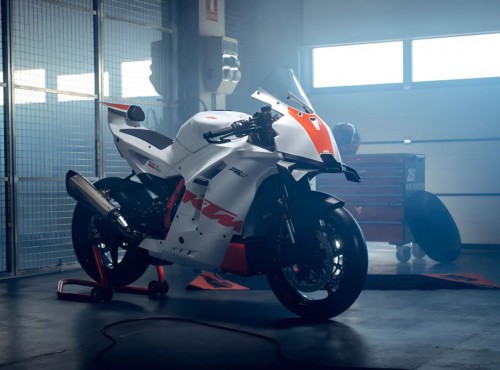 KTM 990 RC R Track oficjalnie pokazany. 133 KM, mniej masy i zero kompromis�w na torze